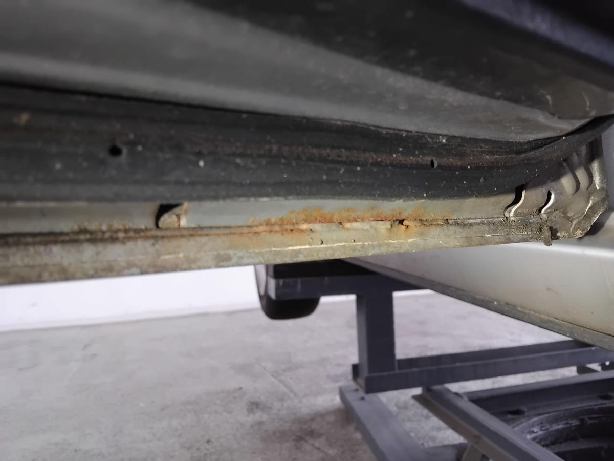 Toyota Corolla E12 T&uuml;r hinten links 5-T&uuml;rer Schr&auml;gheck japanisches Modell BJ2003