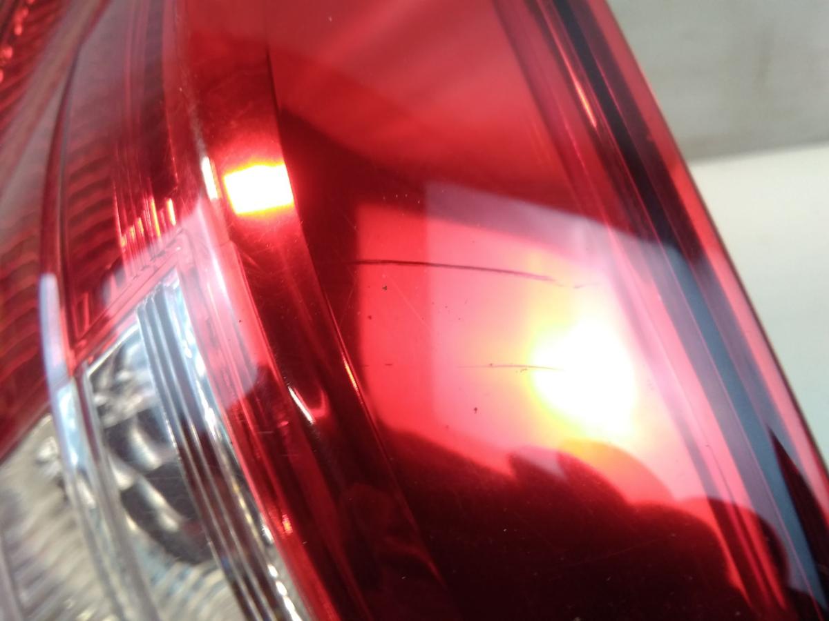 Renault Twingo 2 original R&uuml;ckleuchte Schlussleuchte rechts rot wei&szlig; BJ2010