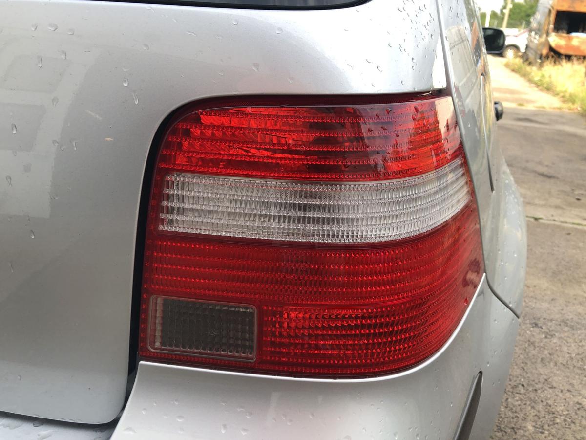 VW Golf 4 IV 1J R&uuml;ckleuchte rechts R&uuml;cklicht Heckleuchte 3/5-t&uuml;rer Pacific