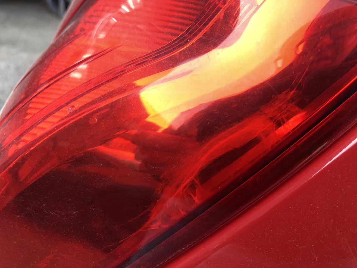 Renault Twingo 2 II R&uuml;ckleuchte links R&uuml;cklicht Heckleuchte Schlusslicht