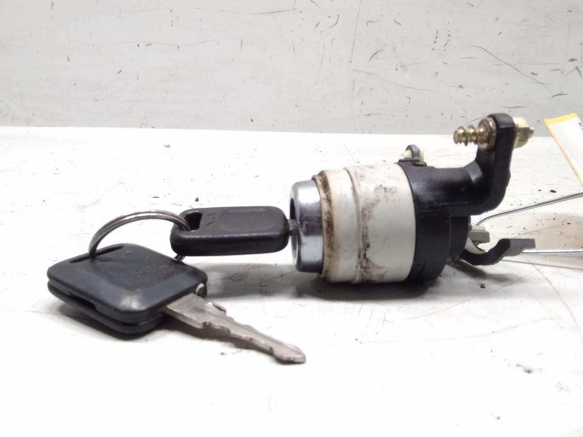 Audi 80 B3 Typ 89 original Schlie&szlig;zylinder Heckklappe mit Schl&uuml;ssel Bj.1989