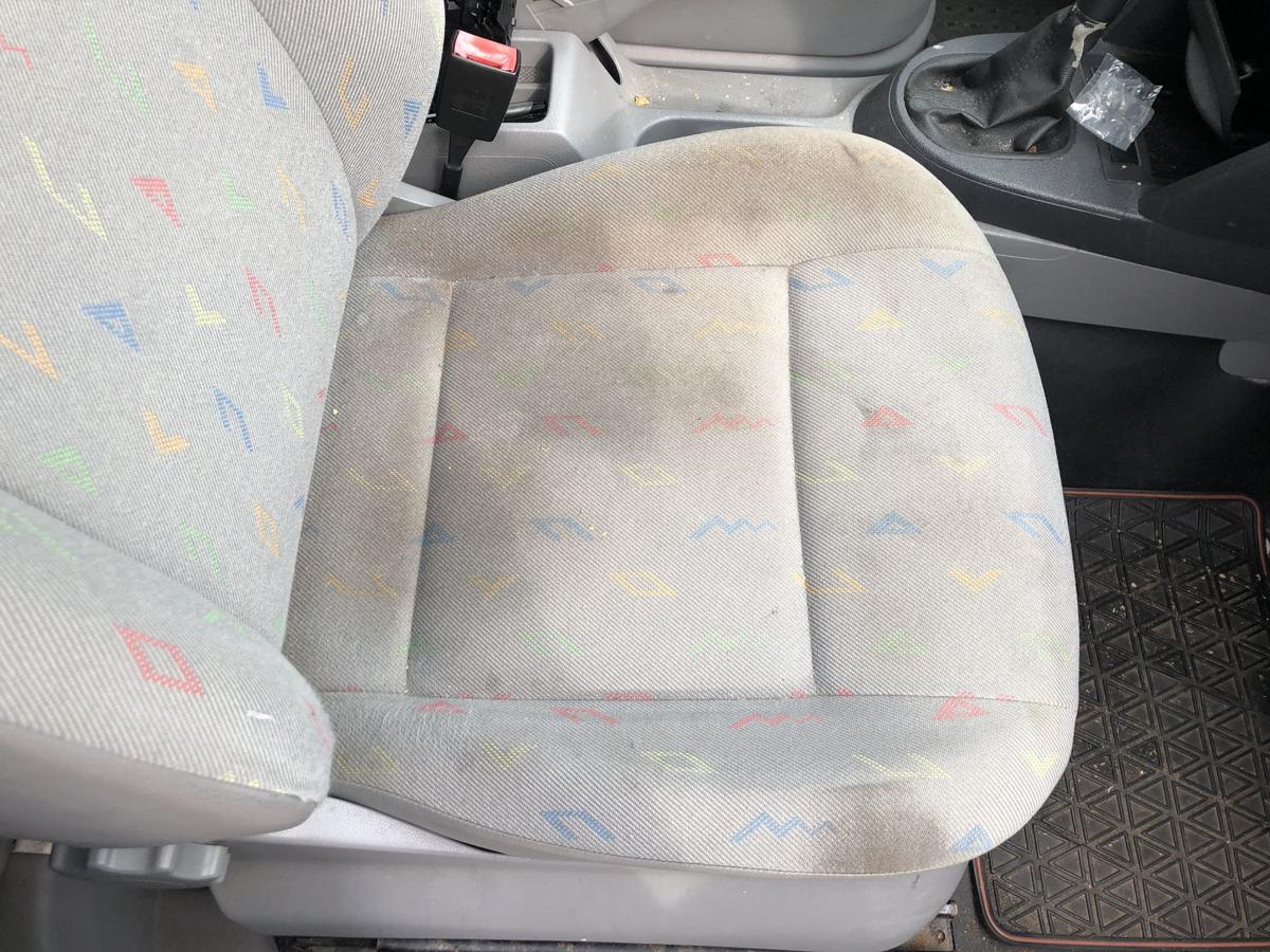 VW Caddy 2K Sitz vorn rechts Beifahrersitz Stoff Autositz