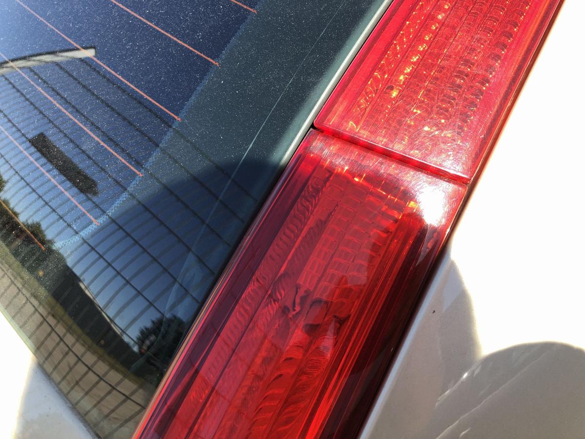 Citroen C4 Typ L R&uuml;ckleuchte rechts R&uuml;cklicht Heckleuchte 5 t&uuml;rer 2-teilig