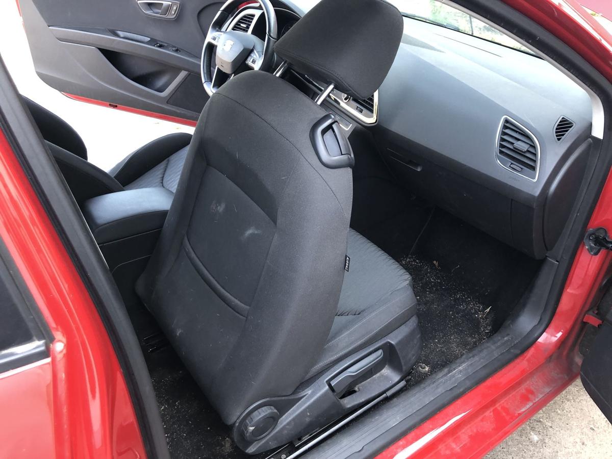 Seat Leon 5F Sitz vorn rechts Beifahrersitz nur f&uuml;r 3 t&uuml;rer Heizung Stoffsitz