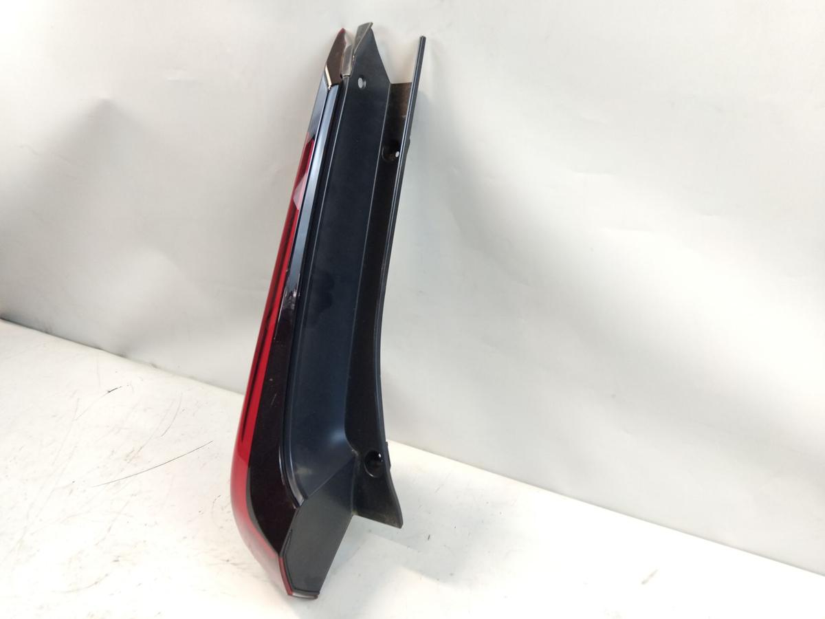 Mitsubishi Eclipse Cross original R&uuml;ckleuchte Schlussleuchte links Teil-LED 2024