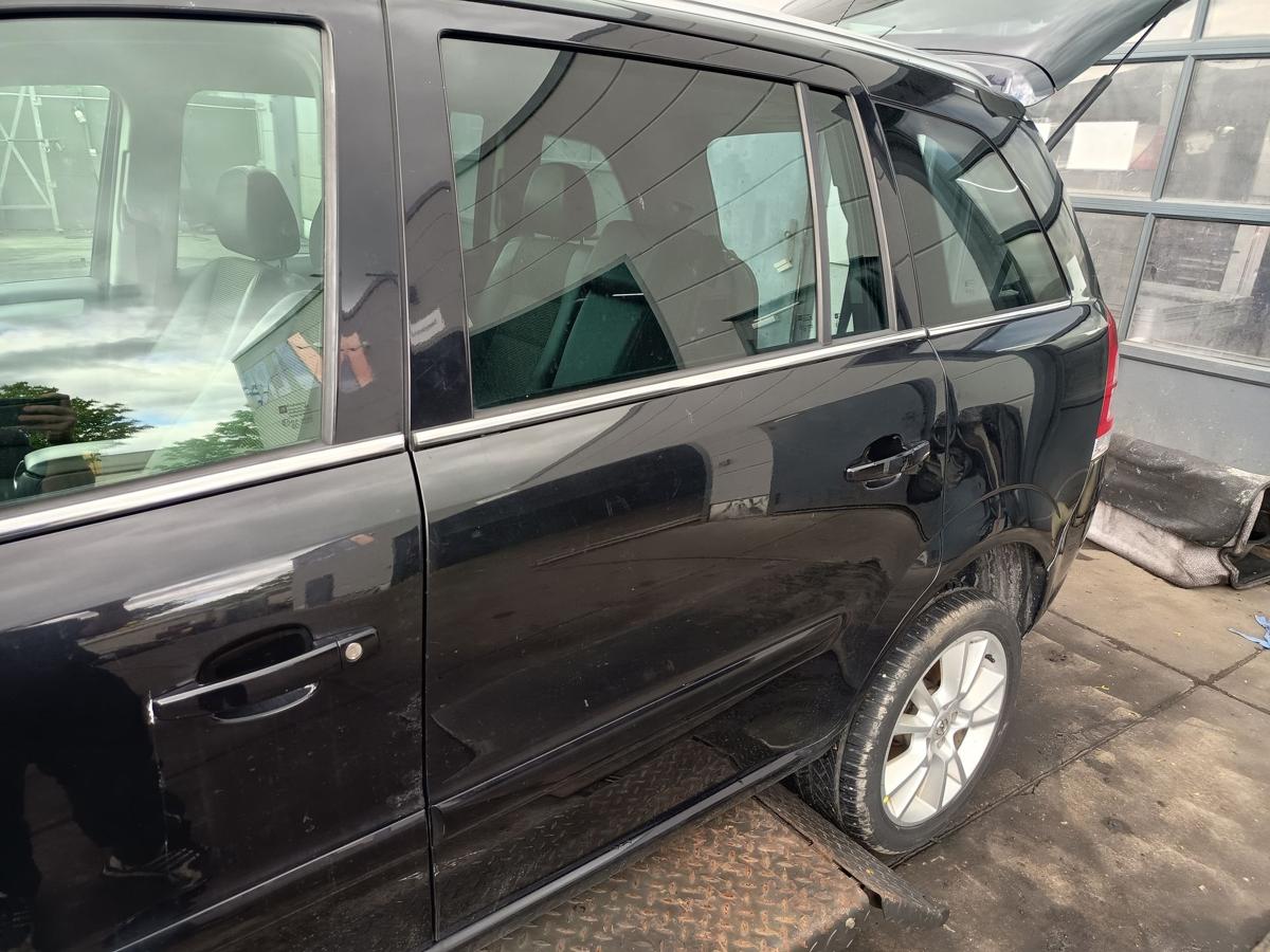 Opel Zafira B original T&uuml;r hinten links Z20R Saphirschwarz Baujahr 2011
