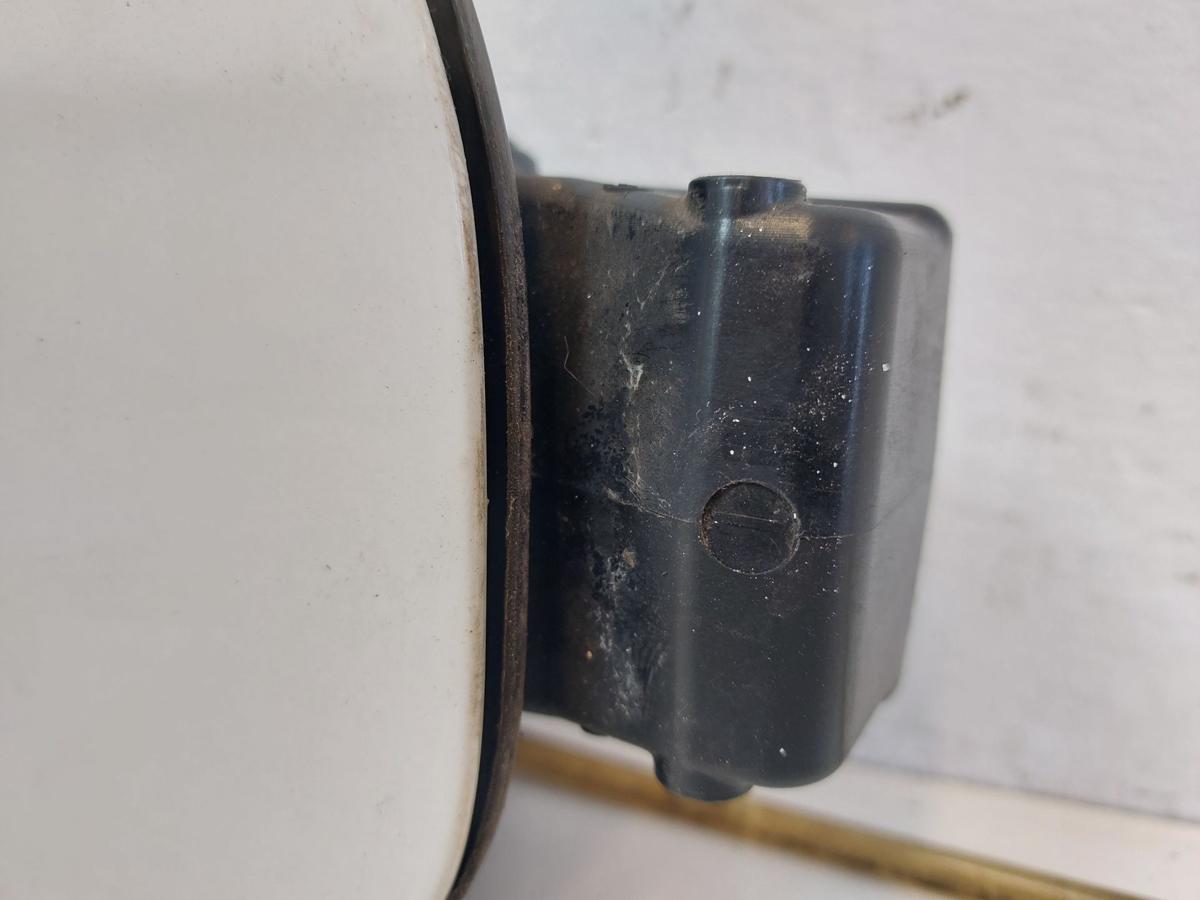 VW Golf 5 Variant 1KM Tankklappe Tankdeckel Tankverschluss LR9A Campanellweiss