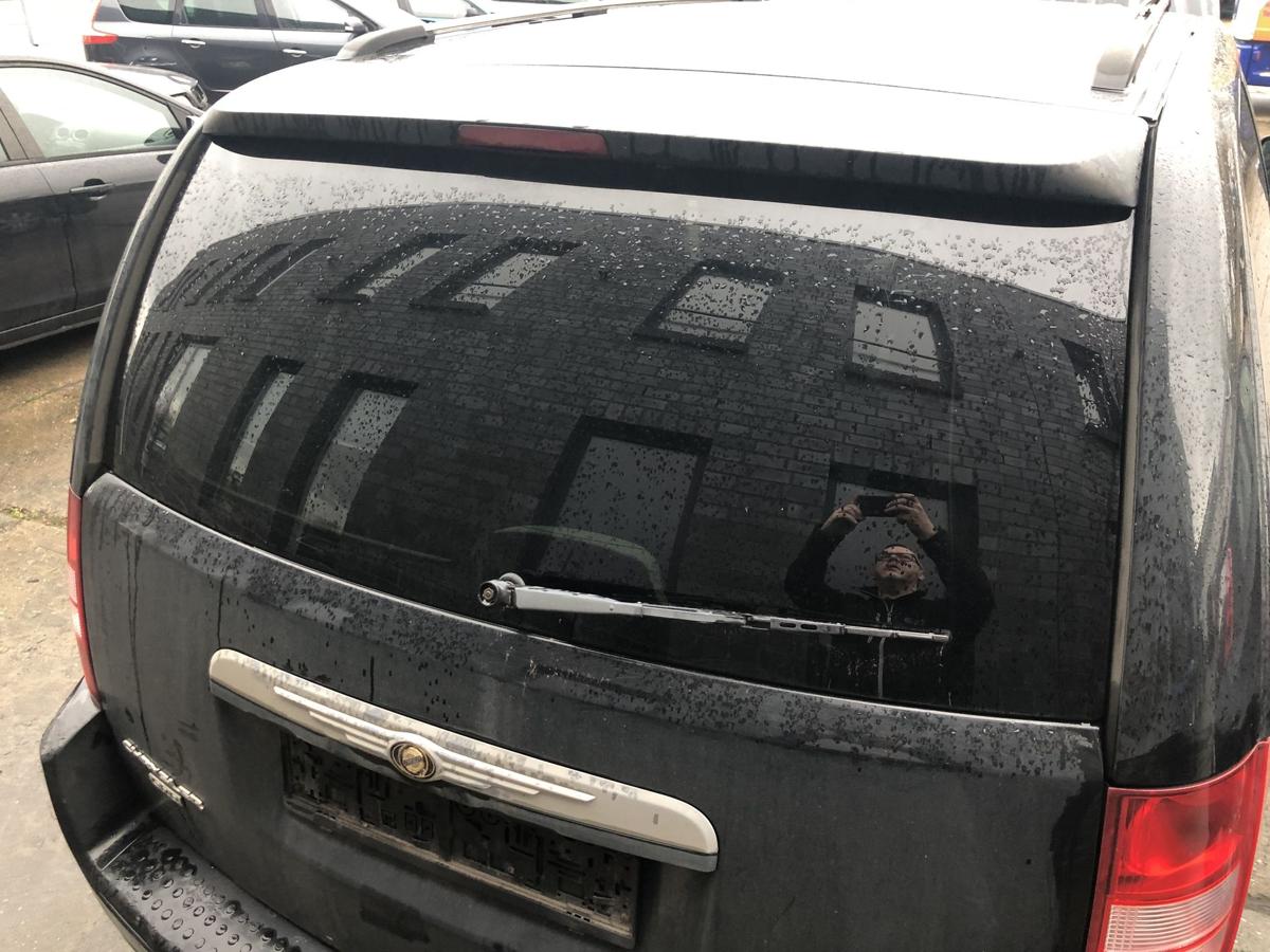 Chrysler Grand Voyager RT Heckklappe mit Heckscheibe im Rohbau QXR schwarz