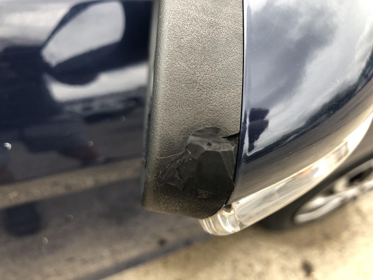 Ford Fiesta JA8 Kotflügel vorn rechts Beifahrerseite Blazer Blau