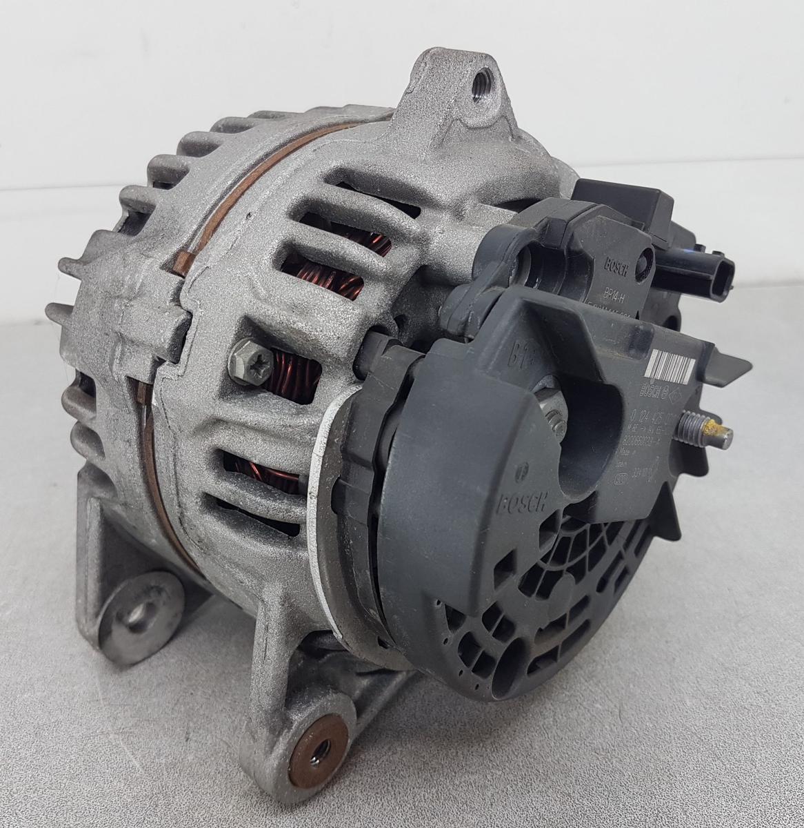 Renault Megane III Lichtmaschine Generator 120A 8200660033A Bj2011 1,6 16V 74kw