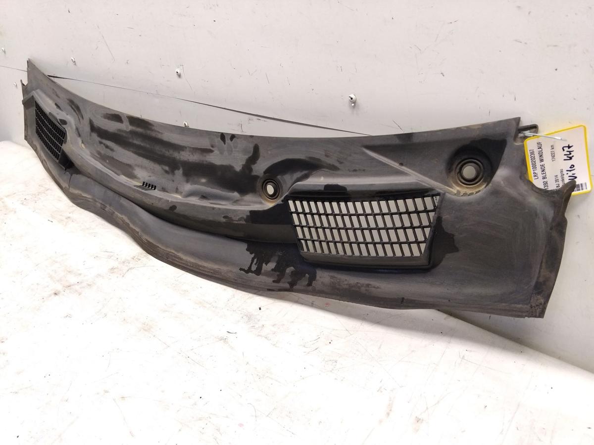 Mercedes Benz Vito 447 original Plastikabdeckung Windlauf Bj.2014