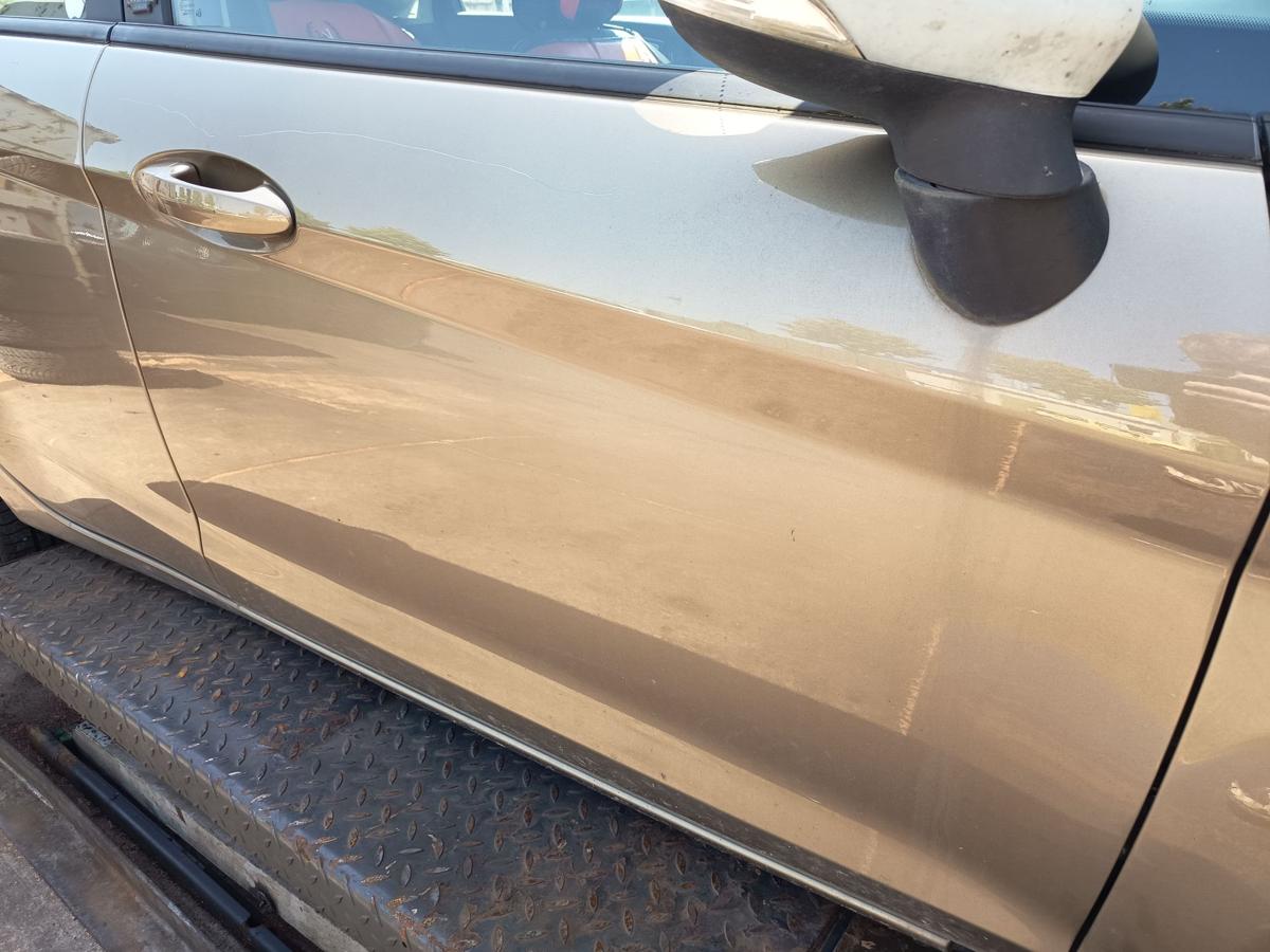 Ford Fiesta VI original T&uuml;r vorne rechts Castano-Braun Metallic Baujahr 2012