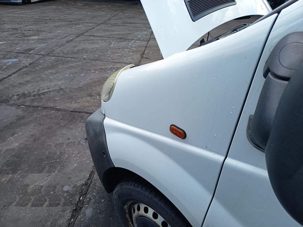 Opel Vivaro A original Kotfl&uuml;gel links Seitenteil L474 Casablancawei&szlig; Bj 2005