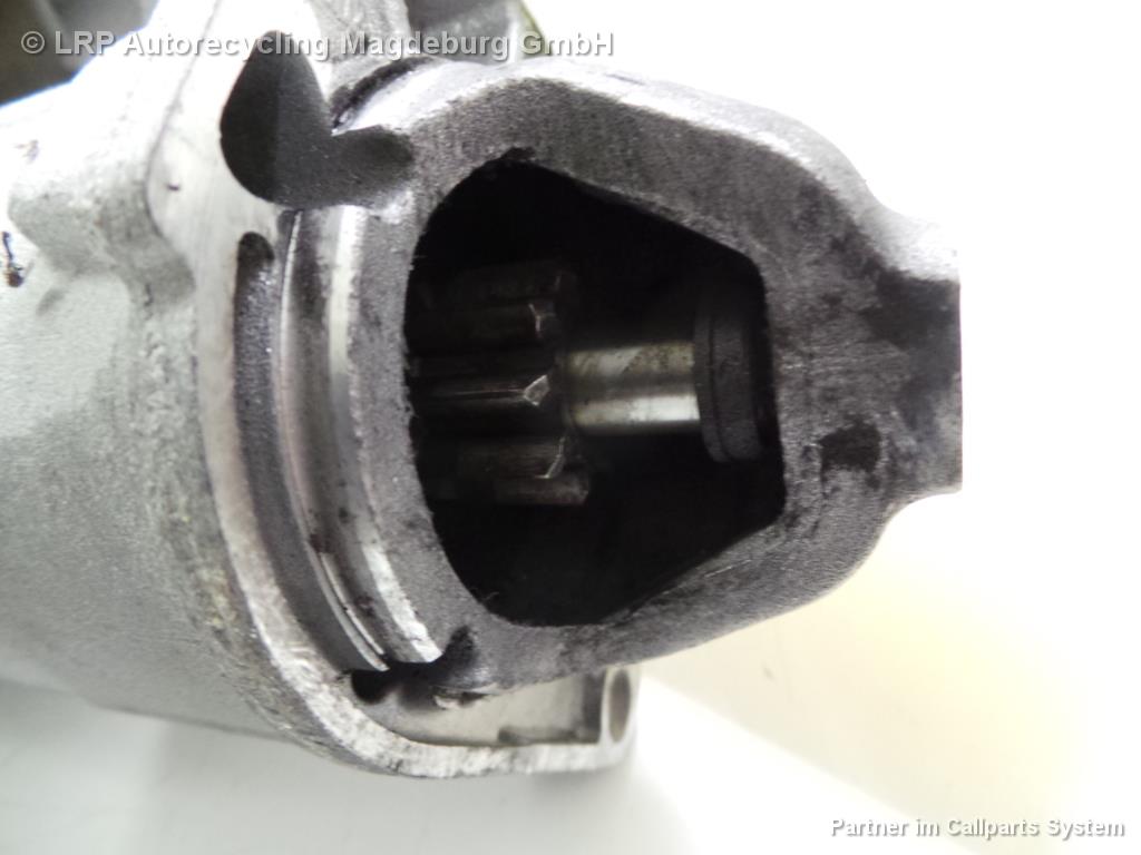 Ford KA RU8 Bj.2011 Anlasser Starter Schaltgetriebe 51873926 Bosch 0001137012