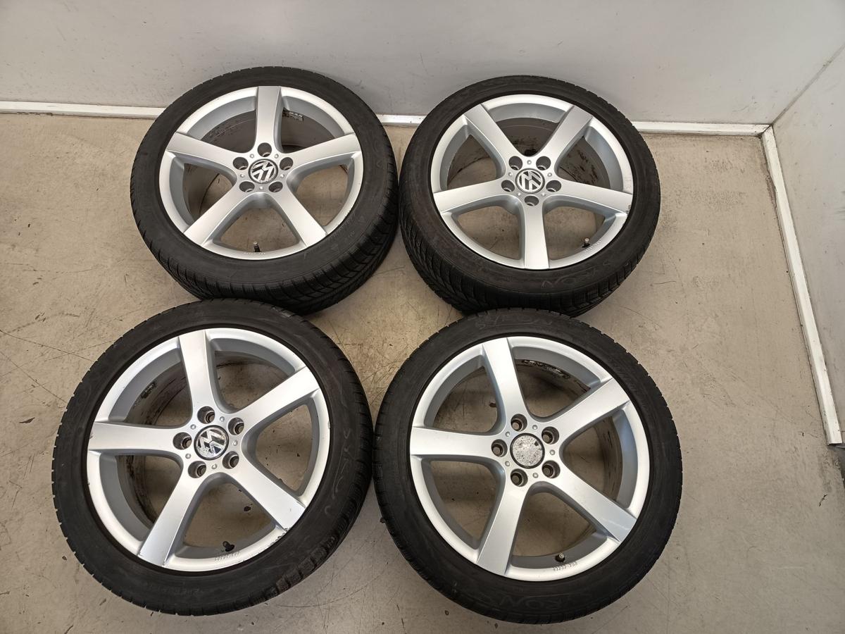VW Golf V orig Satz Alufelgen 7,5x17 ET50 Bj 2008 KBA46462