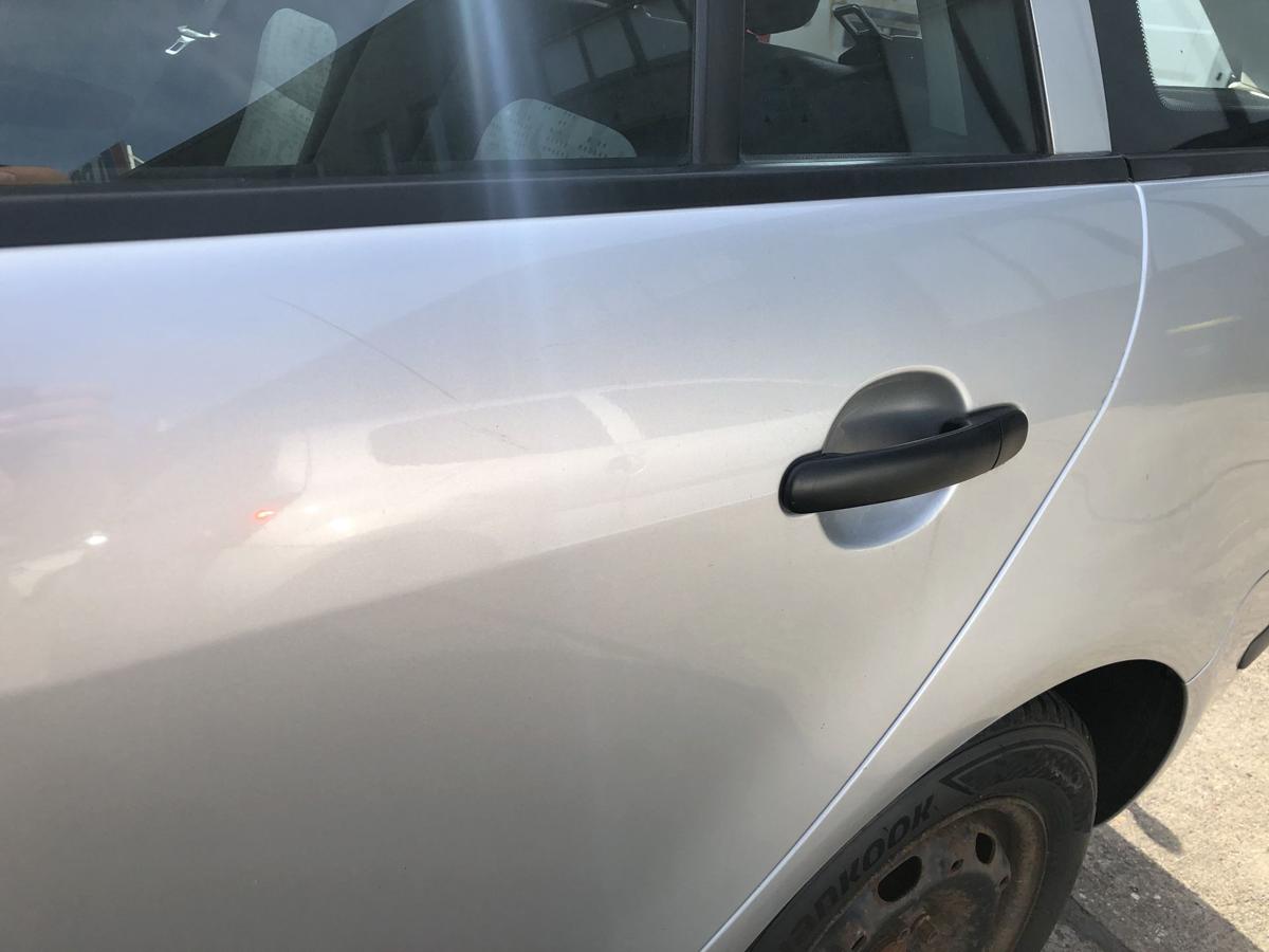 Skoda Fabia 6Y T&uuml;r hinten links Fondt&uuml;r Kombi Delle flach LF7T Diamant Silber