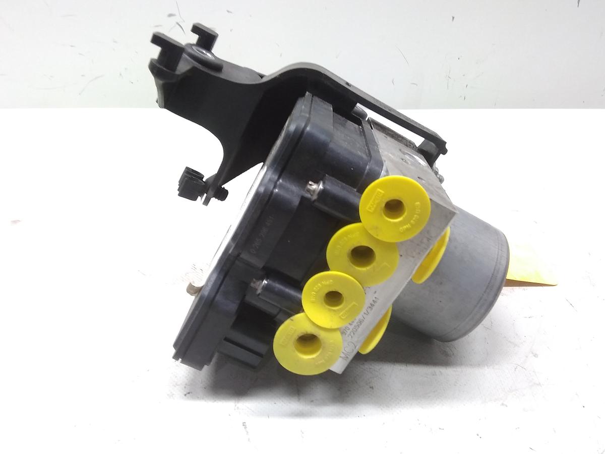 Tesla Model Y Bj.2022 original Hydroaggregat ABS Block 1044745-10-B Performance