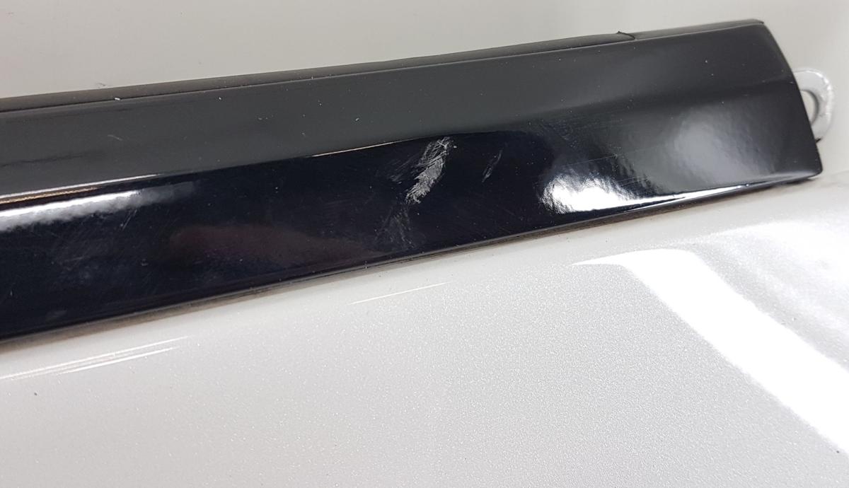 Tesla Model X T&uuml;r vorn rechts in PPSW White Water Pearl Bj22 Rohbau