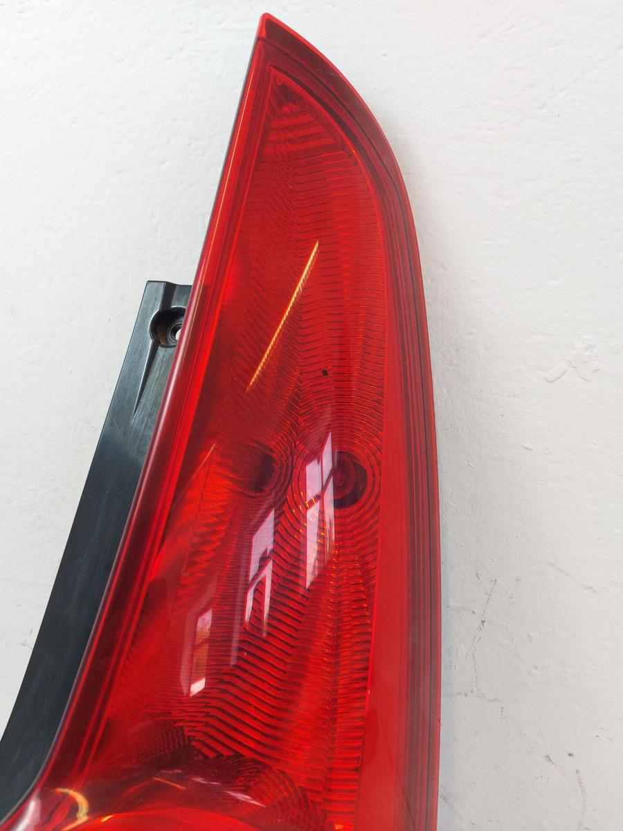 Opel Agila B Typ FXB R&uuml;ckleuchte rechts R&uuml;cklicht Heckleuchte OEM Schlusslicht