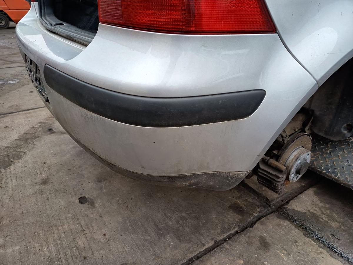 VW Golf IV original Sto&szlig;stange hinten LA7W Reflexsilber Metallic Baujahr 2002