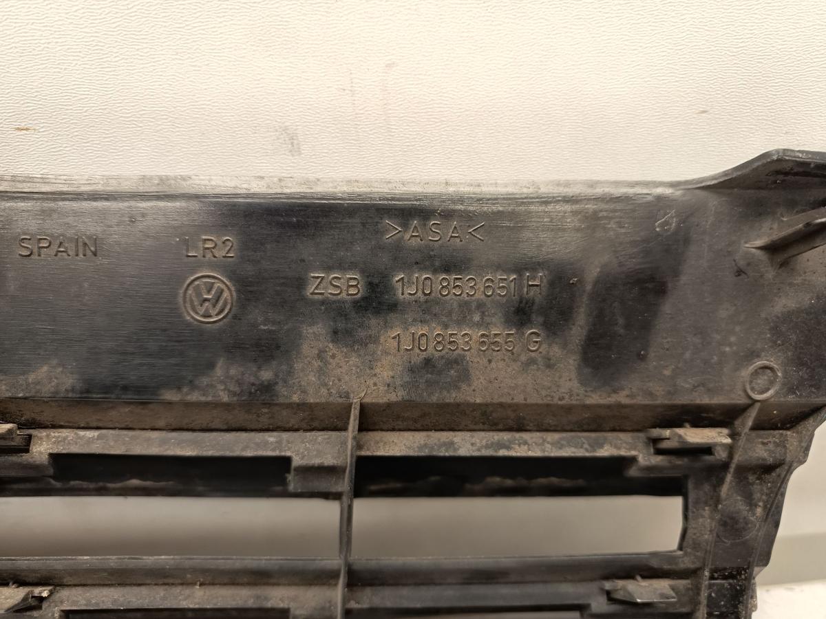 VW Golf IV original K&uuml;hlergrill Grill LC7V Anthrazitblau Metallic Baujahr 2002