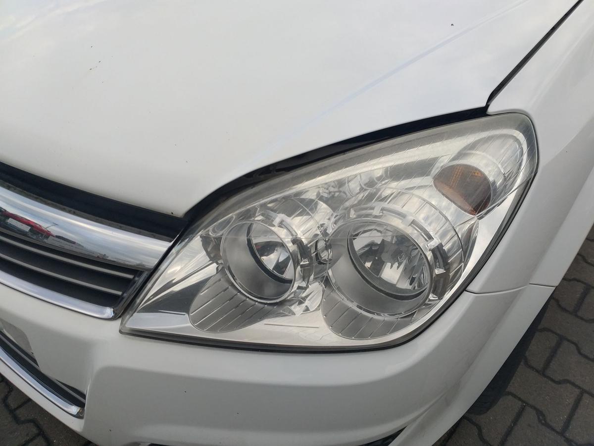 Opel Astra H original Scheinwerfer vorn links leicht vergilbt Halogen Facelift Bj.2009