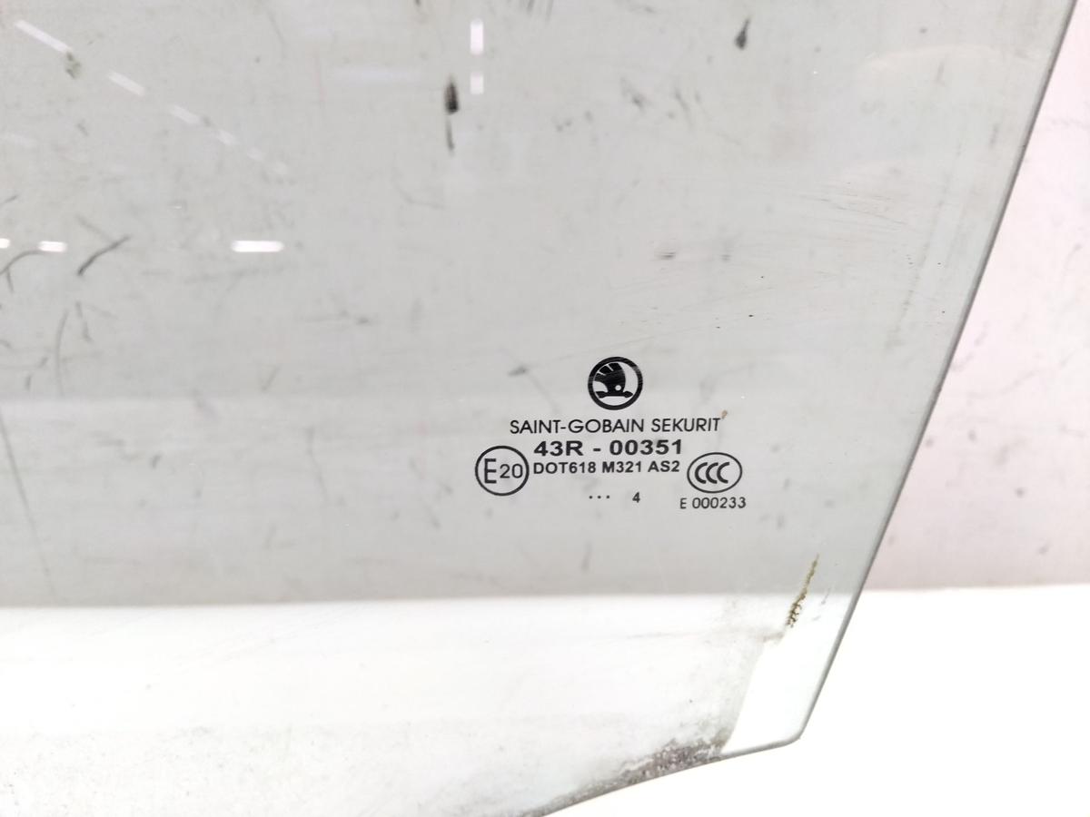 Skoda Fabia 1 6Y original T&uuml;rscheibe vorn links gr&uuml;ncolor BJ2004