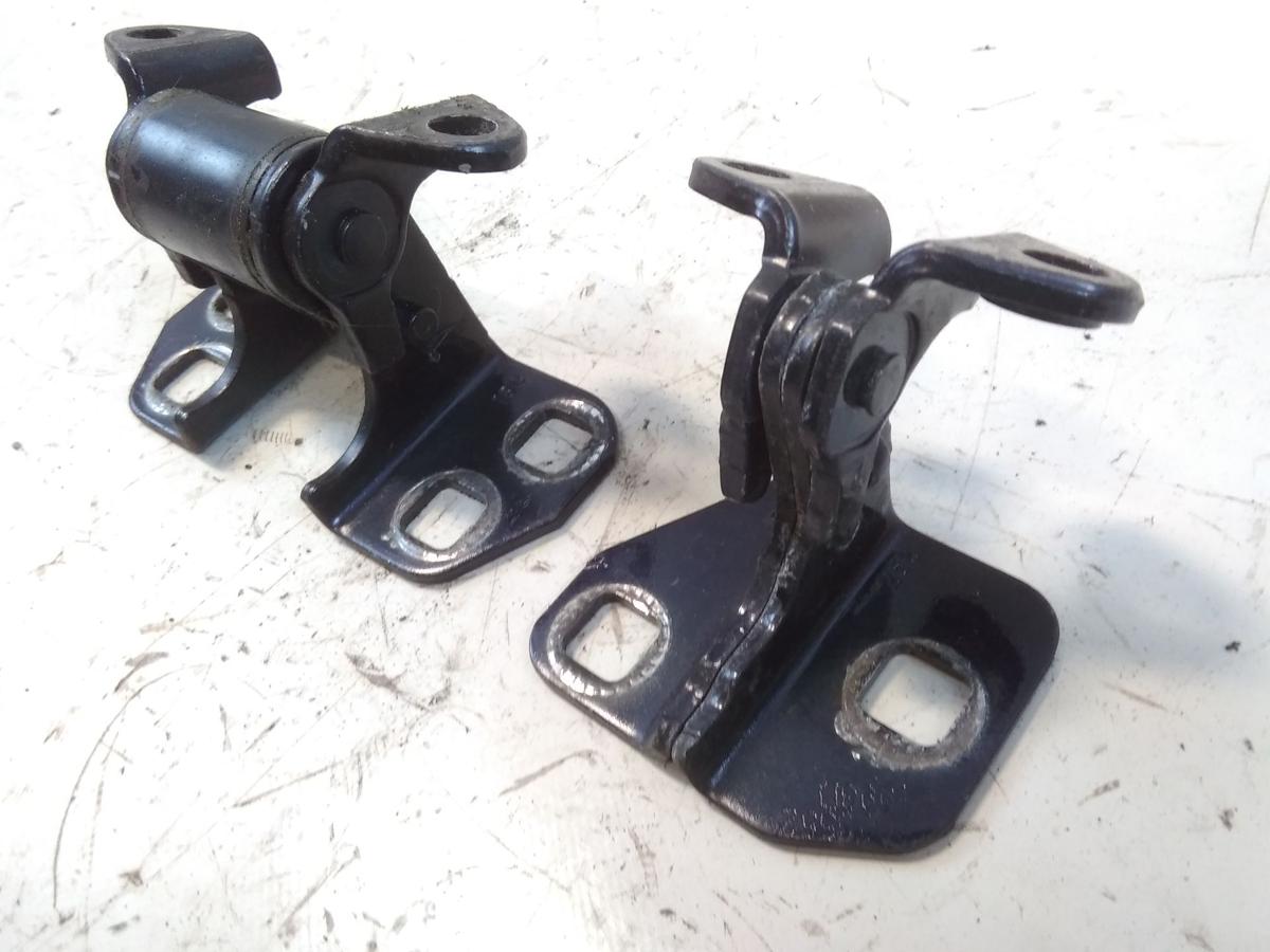 Tesla Model S original Satz T&uuml;rscharniere vorn links unfallfrei BJ2014