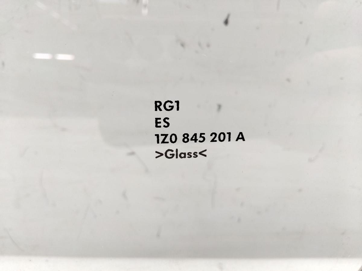 Skoda Octavia 2 1Z original T&uuml;rscheibe vorn links gr&uuml;ncolor BJ2012