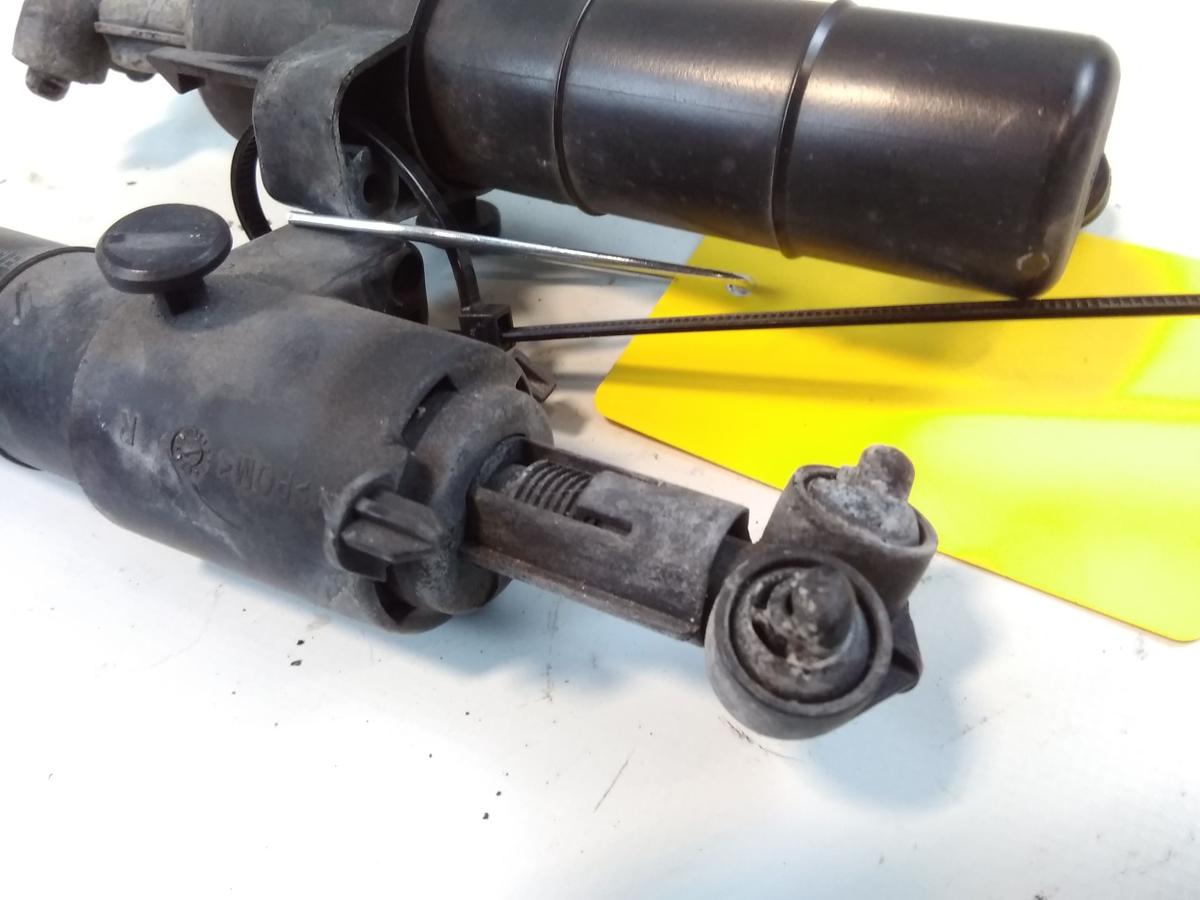 Mercedes E-Klasse Coupe C207 original Satz Hubzylinder mit D&uuml;se SRA Bj.2009