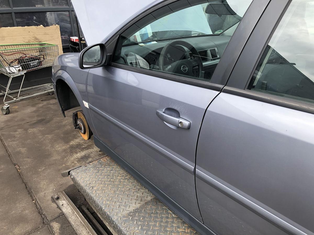 Opel Vectra C original Tür vorn links Fahrer Z163 Lichtsilber Bj 2004