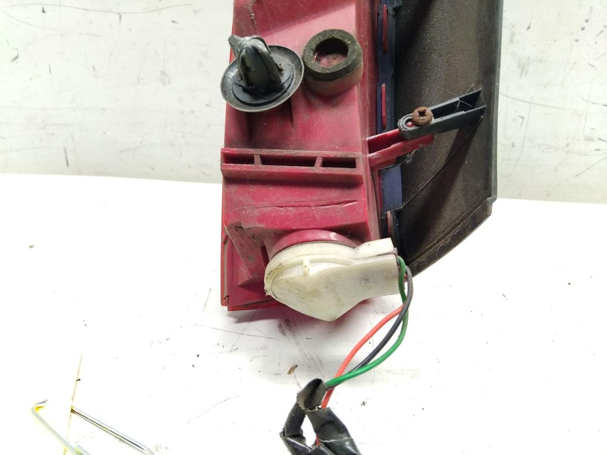 Citroen C5 Kombi original R&uuml;ckleuchte Schlussleuchte rechts oben BJ2004