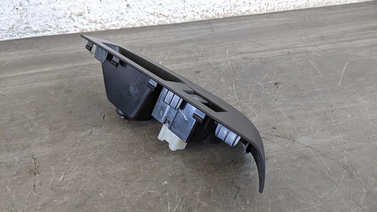 Dacia Spring Fensterheberschalter hinten rechts Taster 029506625R