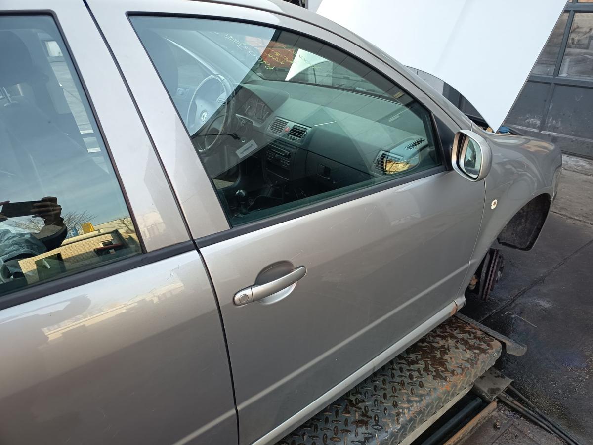 Skoda Fabia 6Y original T&uuml;r vorn rechts Beifahrer F8H Capuccinobeige Bj 2007