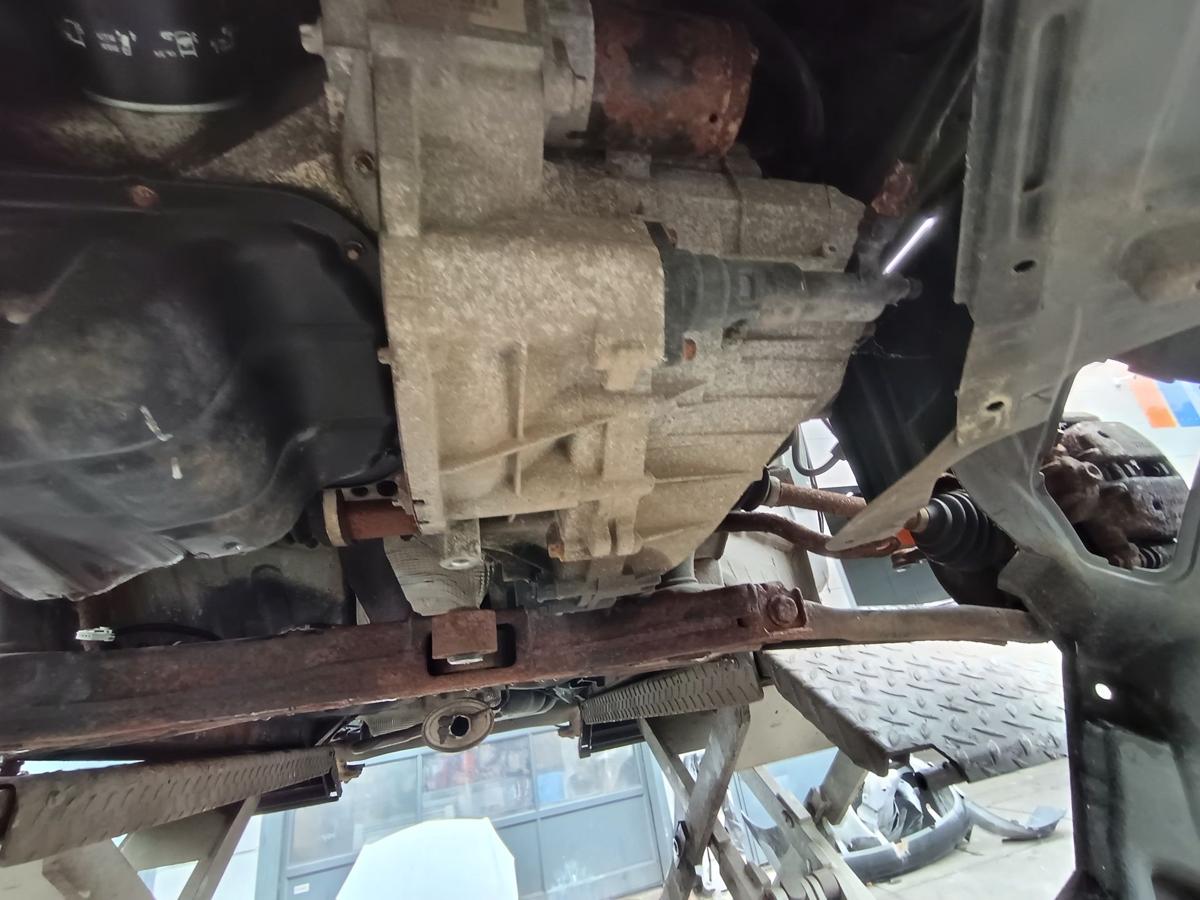 Mitsubishi Colt Z30 Schaltgetriebe 5G P2500A198 1,1L55KW Benzin Bj 2007