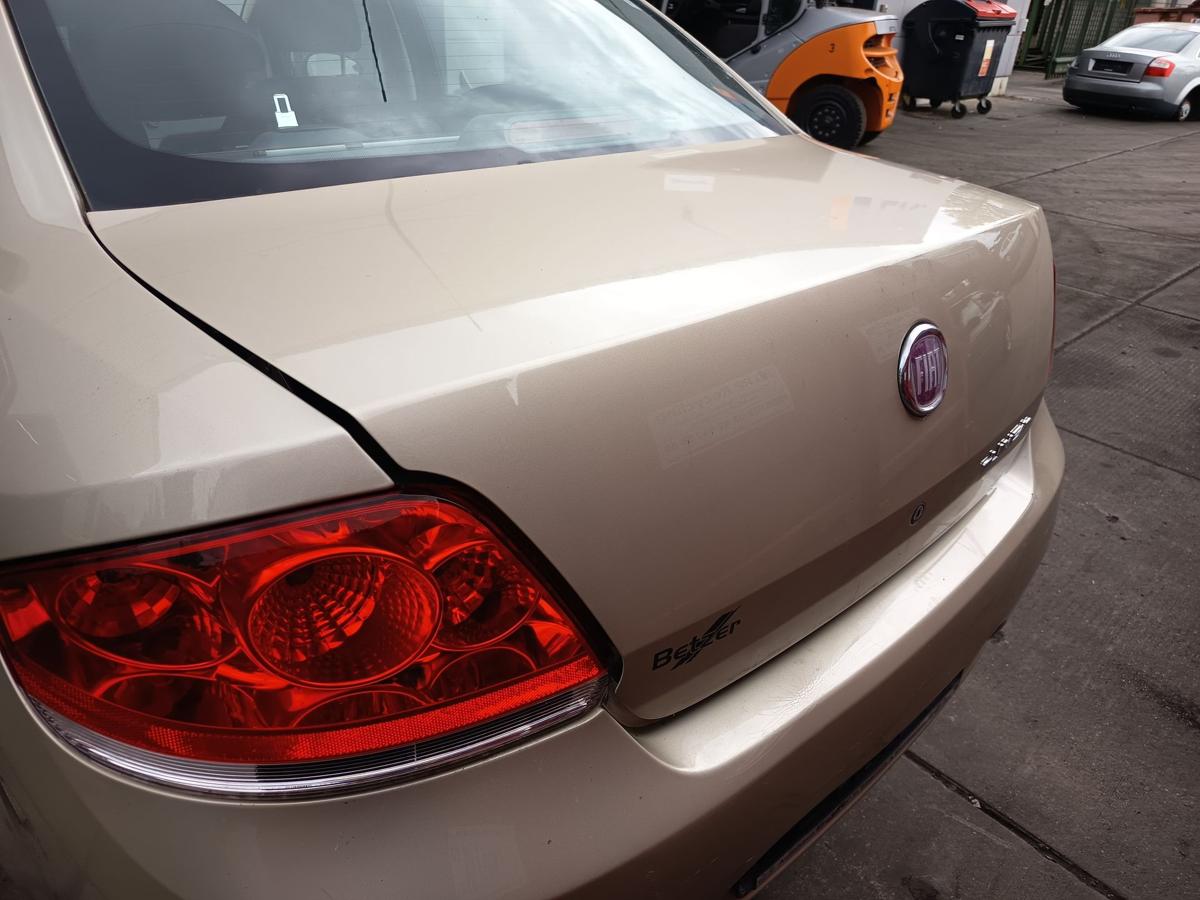 Fiat Linea original Heckklappe Deckel hinten Kofferraum 261/A Elfenbein Bj 2008