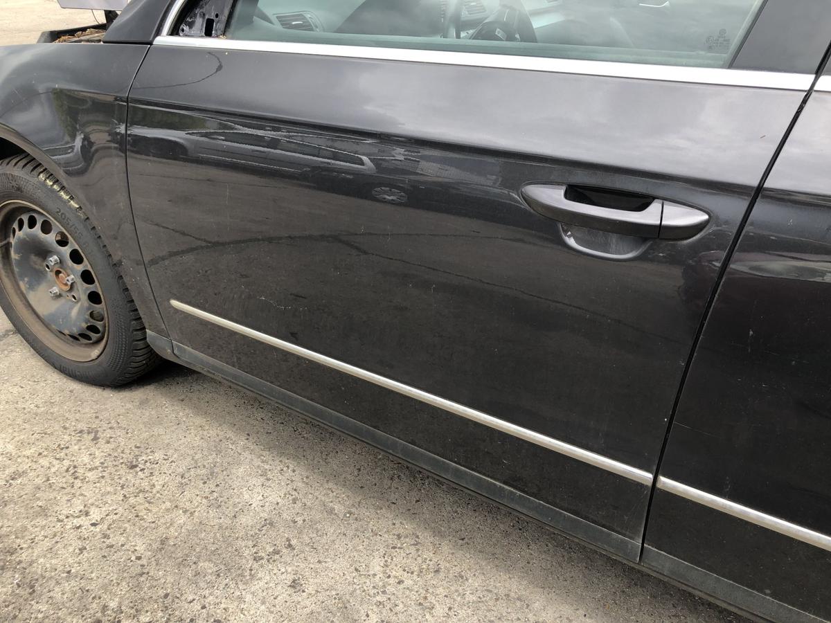 VW Passat 3C B6 Variant T&uuml;r vorn links Fahrert&uuml;r im Rohbau LC8Z Moccabrown