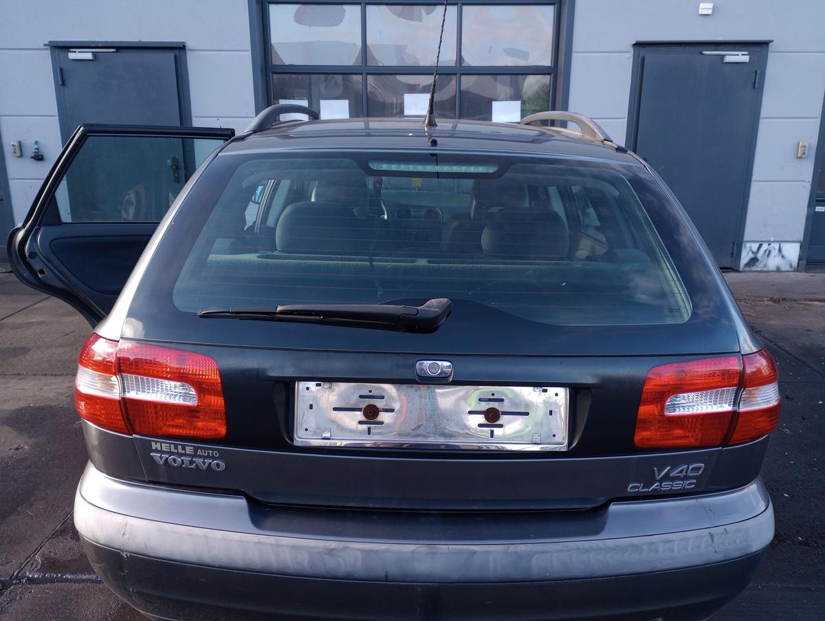 Volvo V40 I original Heckklappe mit Scheibe Deckel hinten 347 Titangrau Bj 2004