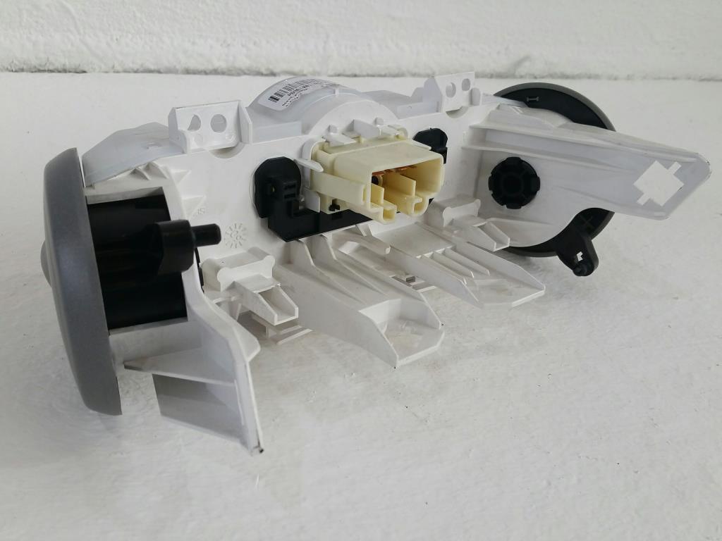 Heizungsregler Heizungsbetätigung Heizungsregulierung manuell Citroen C1 BJ09