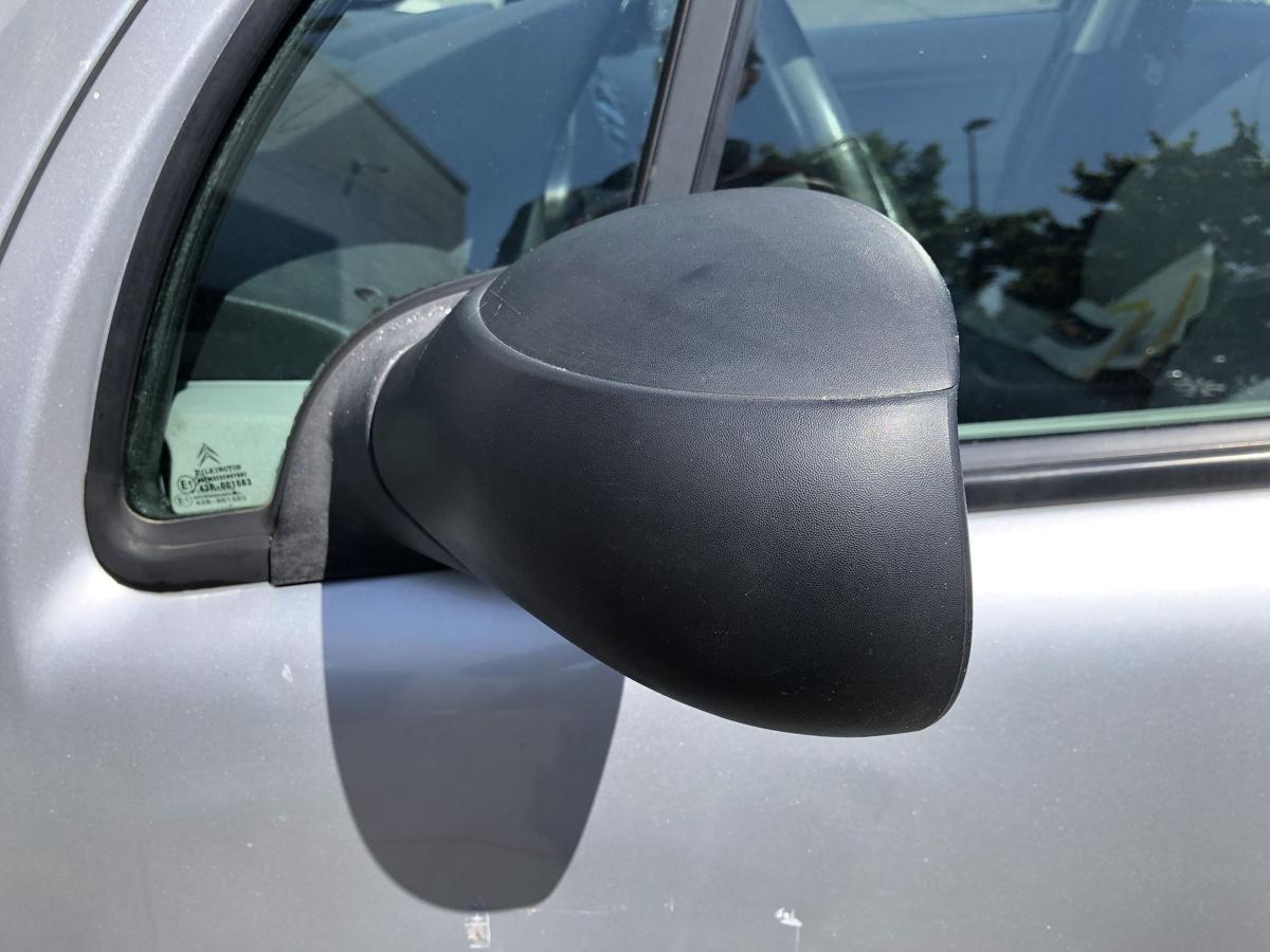 Citroen C3 original Aussenspiegel links manuell unlackiert Bj 2003