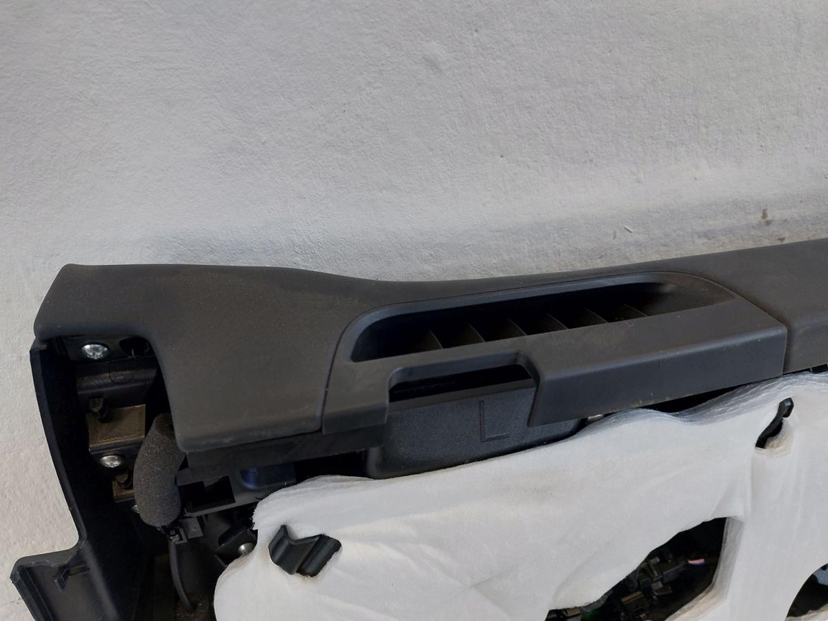 NIO EL6 Elektro SUV T&uuml;rverkleidung vorn links Innenverkleidung T&uuml;r Fahrerseite