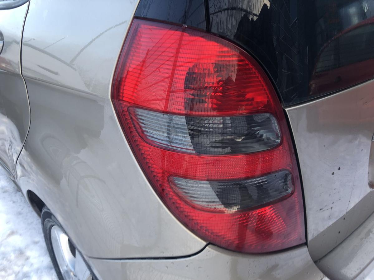 Mercedes W169 A Klasse R&uuml;ckleuchte links R&uuml;cklicht Heckleuchte Licht hinten 5trg