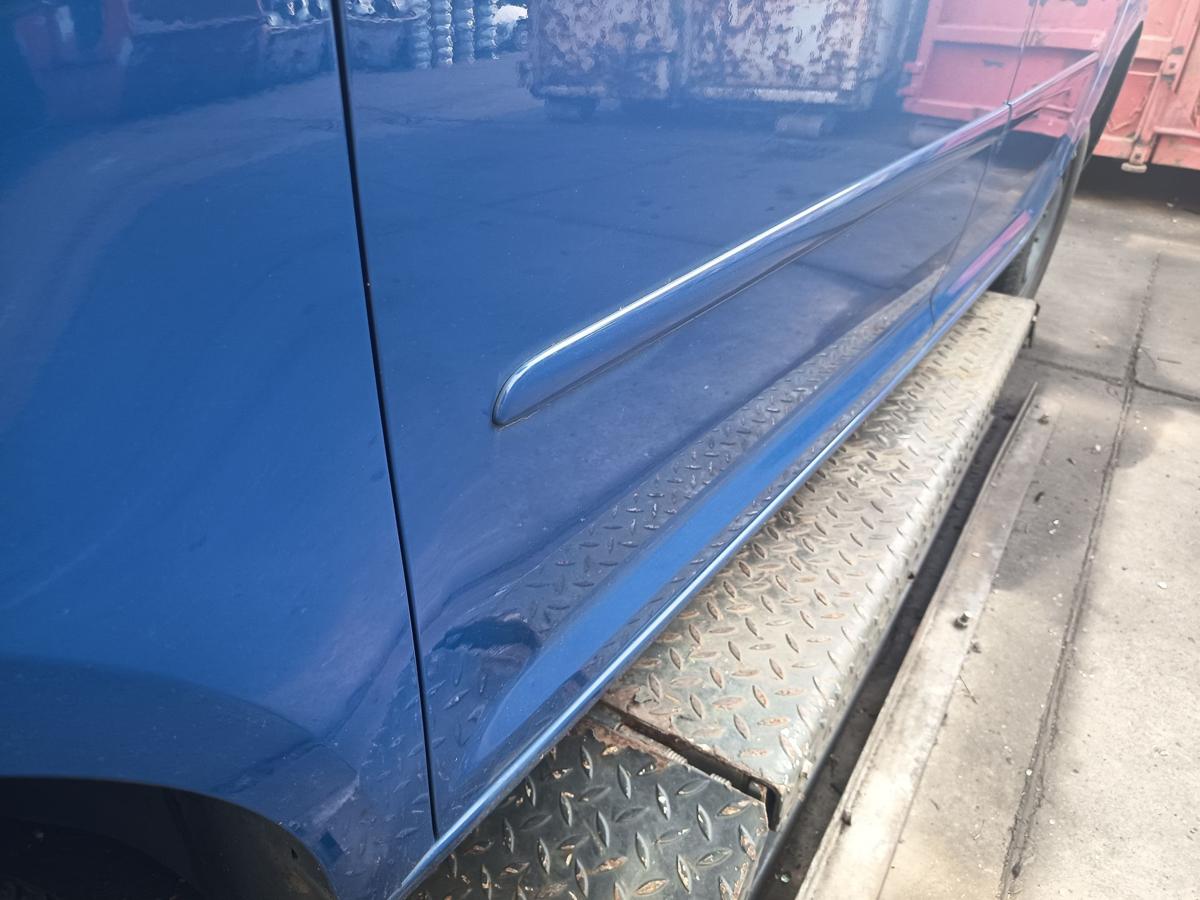 VW Touran GP 1T original T&uuml;r vorn links Fahrer Rohbau L5M Indienblau Bj 2009