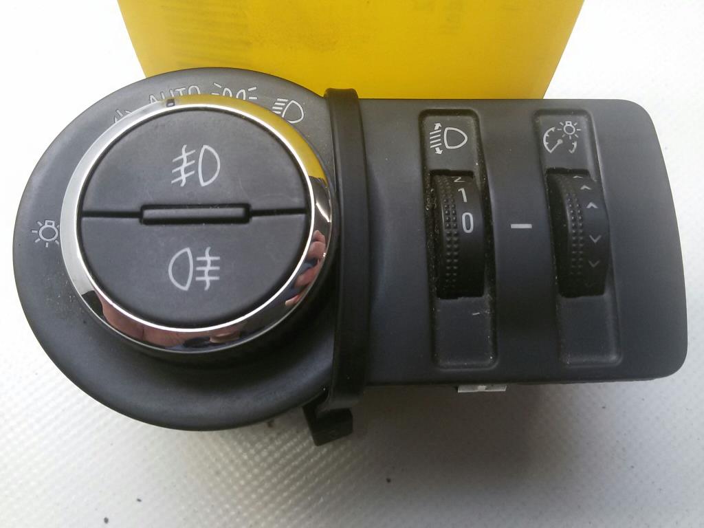 Opel Insignia 13268702 Lichtschalter Fahrlichtautomatik BJ2010