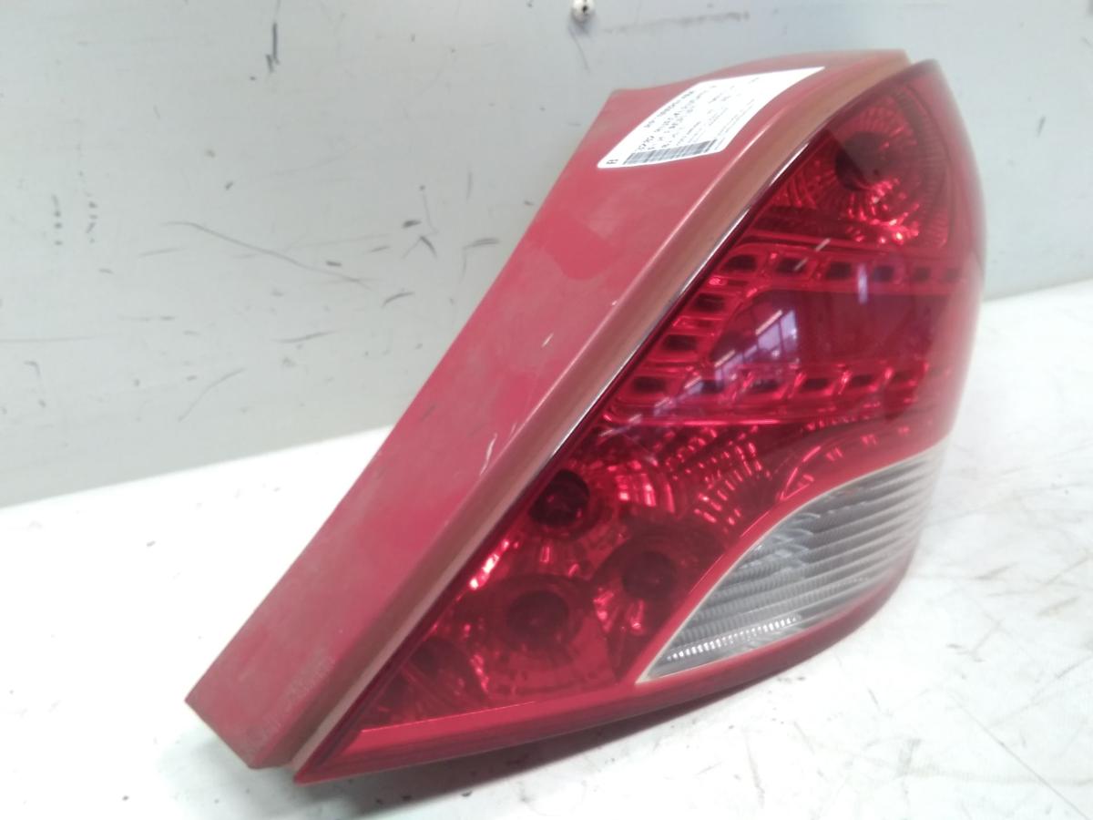 Peugeot 207 original R&uuml;ckleuchte Heckleuchte rechts Facelift Teil-LED BJ2010