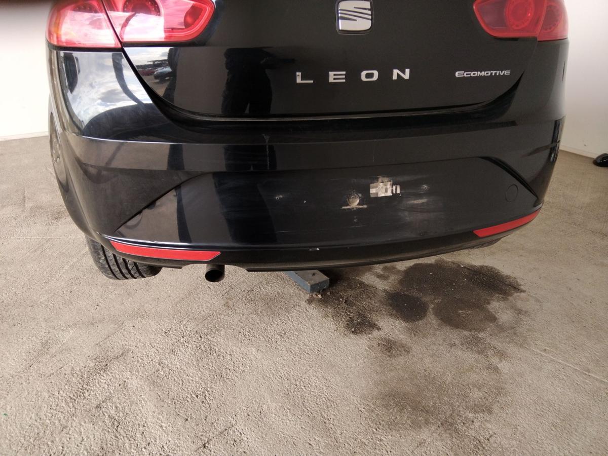 Seat Leon 2 1P Facelift original Stoßstange Stossfänger hinten BJ2012 LZ9Y phantomschwarzmetallic