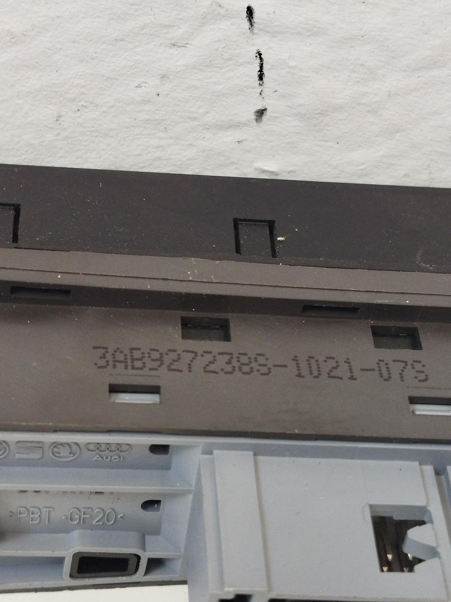 VW Passat 3C B7 Variant Schalterleiste rechts Schaltkulisse Schalter Taster OEM