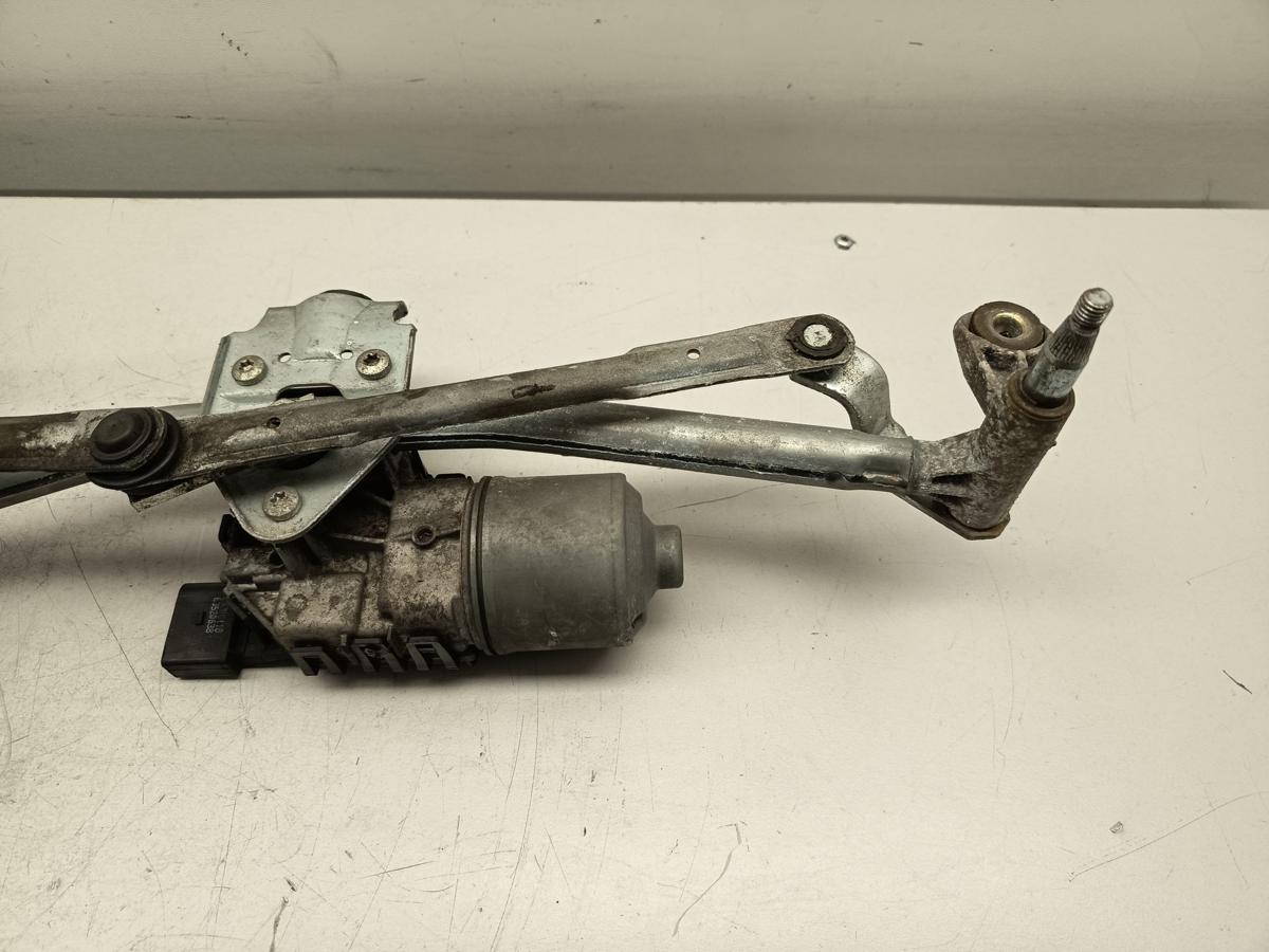VW Polo 9N original Wischermotor vorne mit Gest&auml;nge Baujahr 2007