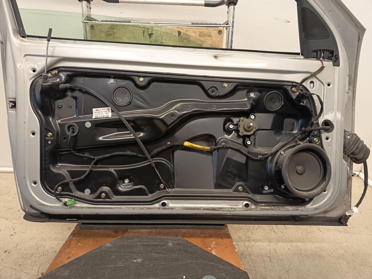 VW Golf IV original T&uuml;r links Fahrert&uuml;r LB7Z Satinsilber Metallic Baujahr 1999