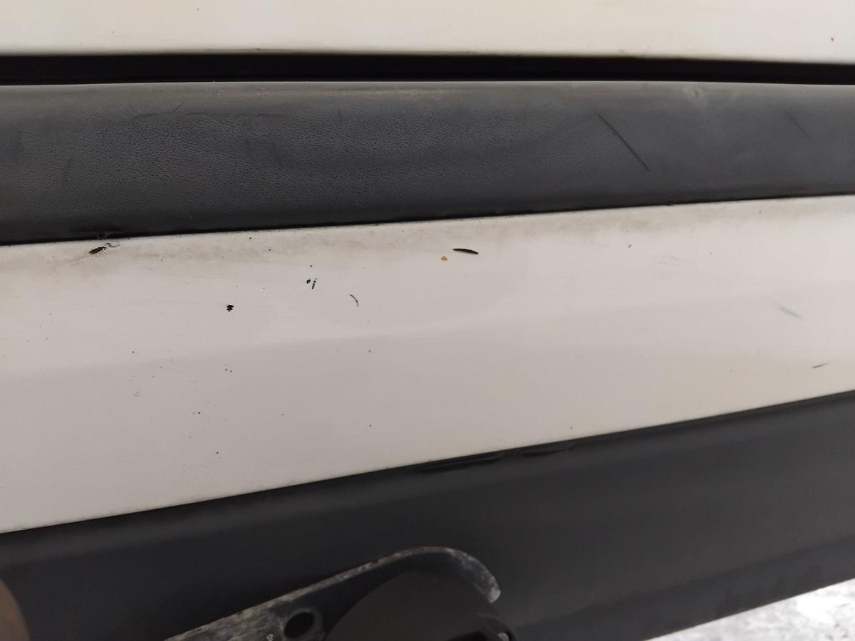 Volvo V70 II Kombi original Stossf&auml;nger Sto&szlig;stange hinten White Solid BJ2002